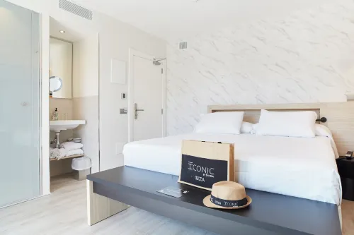 Invisa Hotel Es Pla - Adults Only Photos