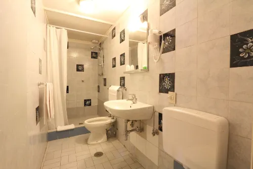 Hotel Bavaria Rooms Photos
