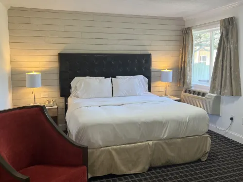 Rocky River Inn Rum Photos