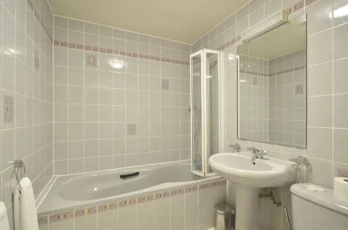 Seymour Hotel Rooms Photos