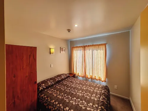 Bealey Avenue Motel Photos