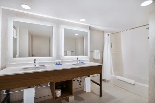 Holiday Inn Express & Suites Langley Rooms Photos