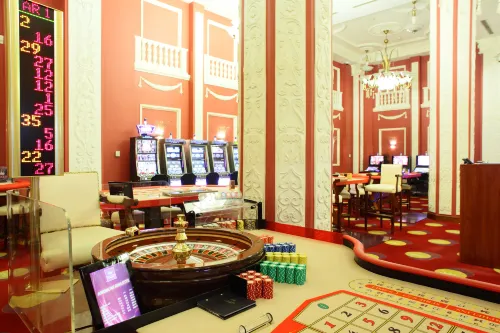 Crowne Plaza - Minsk, an IHG Hotel Espaces publics Photos