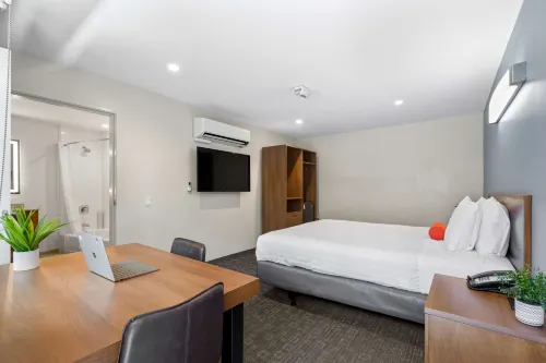 Good Nite Inn Calabasas Photos