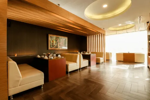 Empress Hotel Makassar City Center by Life Makanan Photos