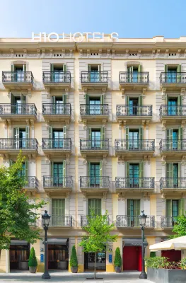 H10 Metropolitan Exterior Photos