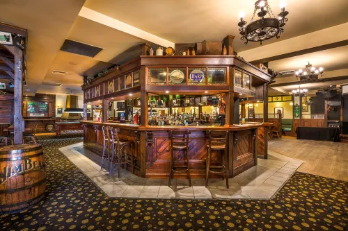 Nightcap at Monash Hotel Leisure & Recreation Photos
