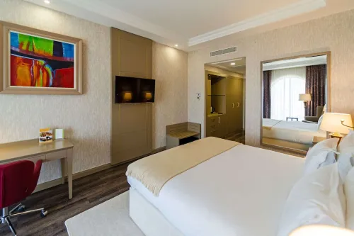 Wellborn Luxury Hotel Rooms Photos