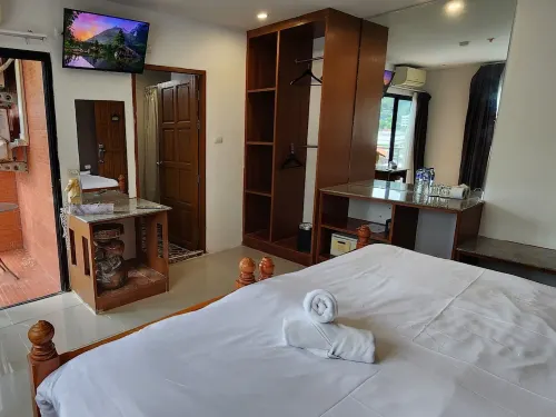Patong Dynasty Royal Hotel Zimmer Photos