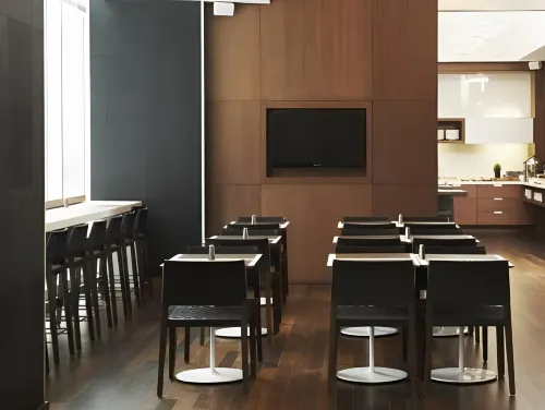 Le Germain Hotel Maple Leaf Square Dining Photos