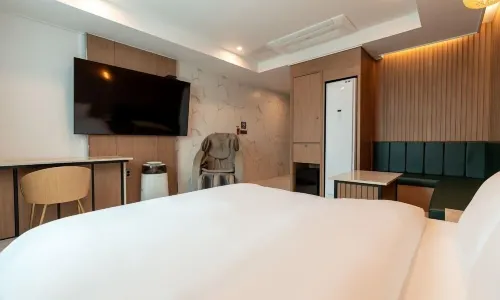 Jecheon Hound Hotel Photos