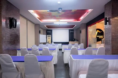 The One Surat Espaces Affaires Photos