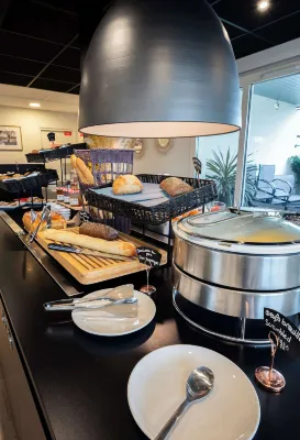 Sure Hotel by Best Western Rochefort-sur-Mer Ristorazione Photos