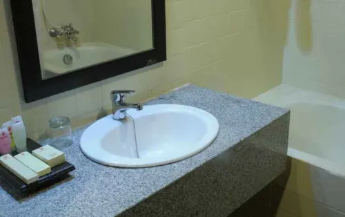 Mesra Alamanda Hotel Kamar Photos