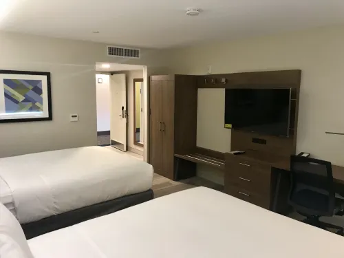 Holiday Inn Express & Suites Pasadena - Los Angeles 객실 Photos