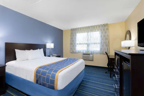 Days Inn by Wyndham Augusta Rooms Photos