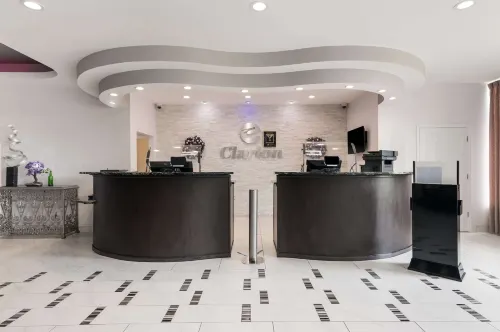 Clarion Inn & Suites Across from Universal Orlando Resort Public Areas Photos
