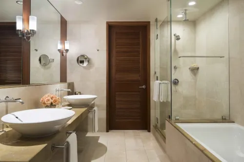 Four Seasons Hotel Silicon Valley at East Palo Alto Zimmer Photos