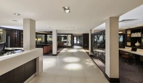DoubleTree by Hilton London Ealing Public Areas Photos