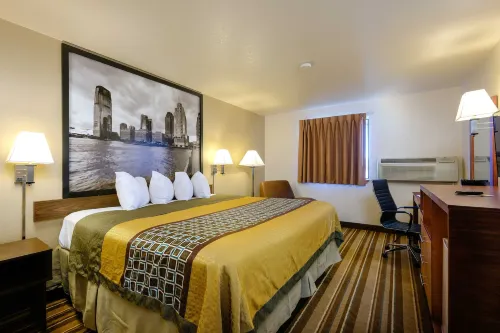 Super 8 by Wyndham Las Cruces/White Sands Area Rooms Photos