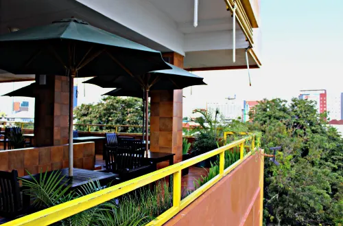 Best Western Plus Makassar Beach Public Areas Photos