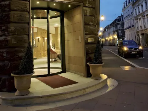 Contact Hôtel Bristol Mulhouse Espaces publics Photos