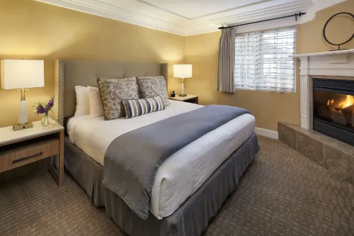 Pelican Inn & Suites Photos