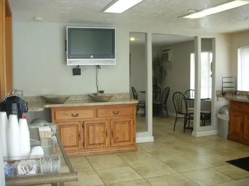 Apple Tree Inn Photos