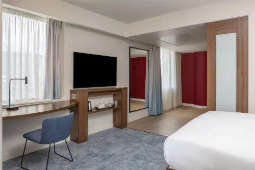 Hampton by Hilton London Gatwick Airport Photos