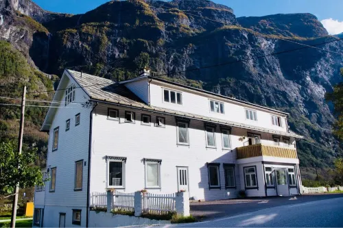 Gudvangen Budget Hotel Exterior Photos