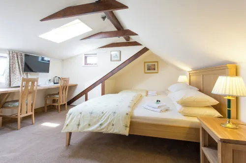 Oakwood Bed and Breakfast Heathrow Photos