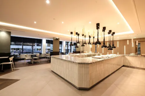 Royal National Hotel Restauration Photos