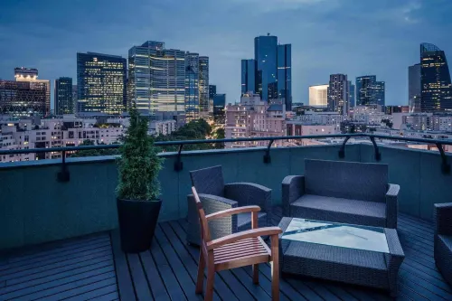 Hôtel Mercure Paris La Défense Espaces publics Photos