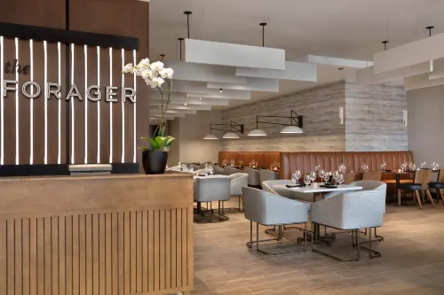 Crowne Plaza Philadelphia - King of Prussia Dining Photos