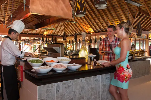 Vilamendhoo Island Resort & Spa Restauration Photos