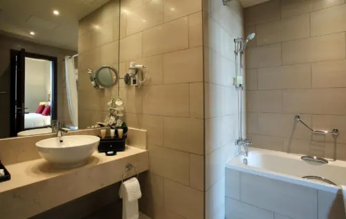 Ramada by Wyndham Abu Dhabi Downtown Camere Photos