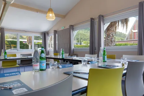 Hôtel Kyriad Marseille Est Aubagne Gémenos Espaces Affaires Photos