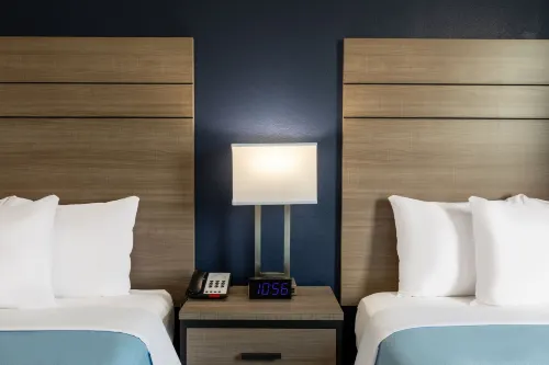Super 8 by Wyndham Laredo Photos