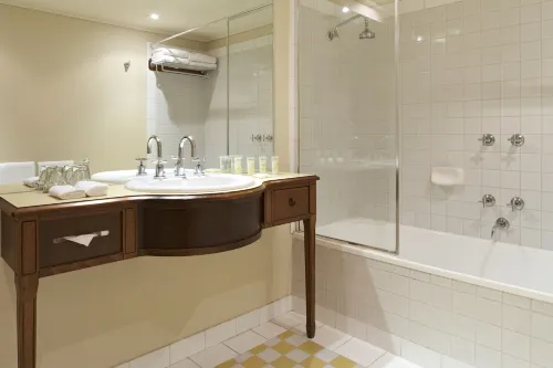 Grand Hotel Melbourne Rooms Photos