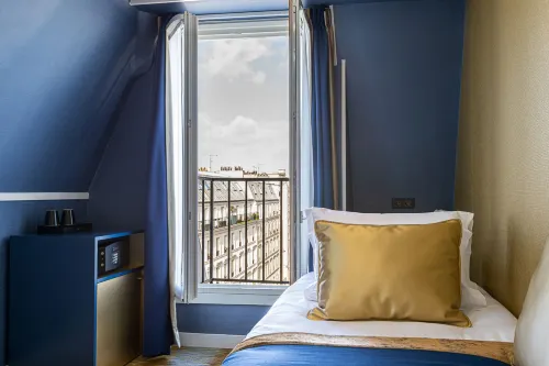 Hotel Trianon Gare de Lyon - Paris 12 Photos