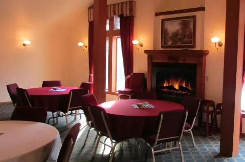FairBridge Inn & Suites Restauration Photos