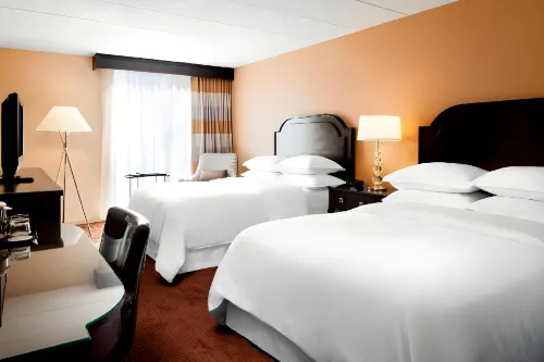 Sheraton Milwaukee Brookfield Hotel Rooms Photos