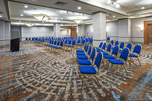 DoubleTree by Hilton Tulsa - Warren Place Business Facilities Photos