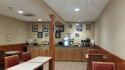 Americas Best Value Inn Foxboro Mahlzeiten Photos