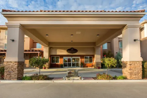 The Oaks Hotel & Suites Eksterior Photos
