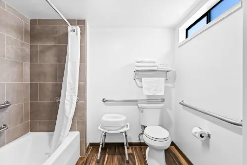 Best Western Garden Inn Photos