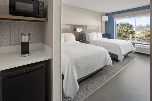 Holiday Inn Express & Suites Waynesboro East Photos