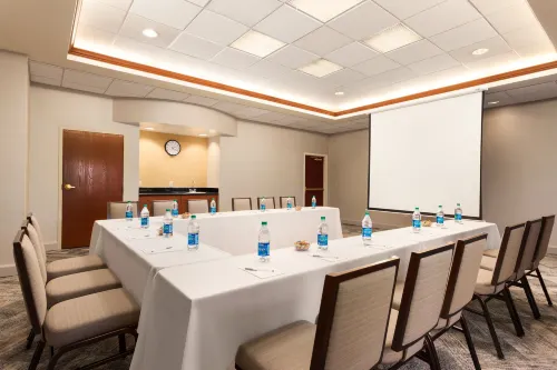 Hampton Inn & Suites Denver-Cherry Creek Business Facilities Photos