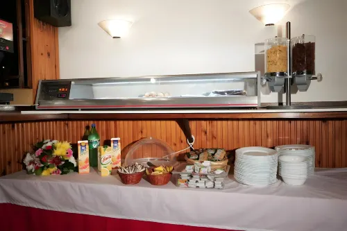 Alma Dining Photos