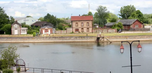 Hôtel Le Cheval Blanc - Vieux Bassin Honfleur - Climatisé À proximité de l'hôtel Photos